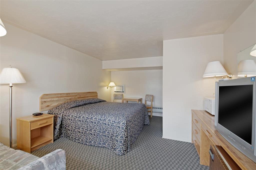 Canada'S Best Value Desert Inn & Suites Кэш-Крик Номер фото